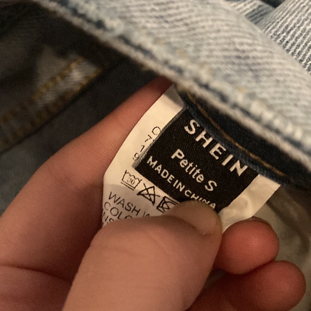 Blue Jeans - Picture 2 of 8